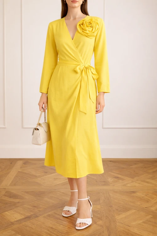 Elegancki look w żółtej sukience.png